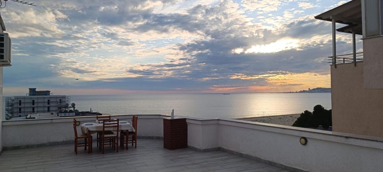 Romance Holiday Garden Inn Durres Exterior photo